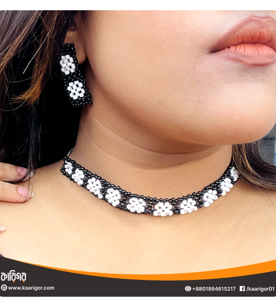 Crochet Patterned Beaded Choker Set