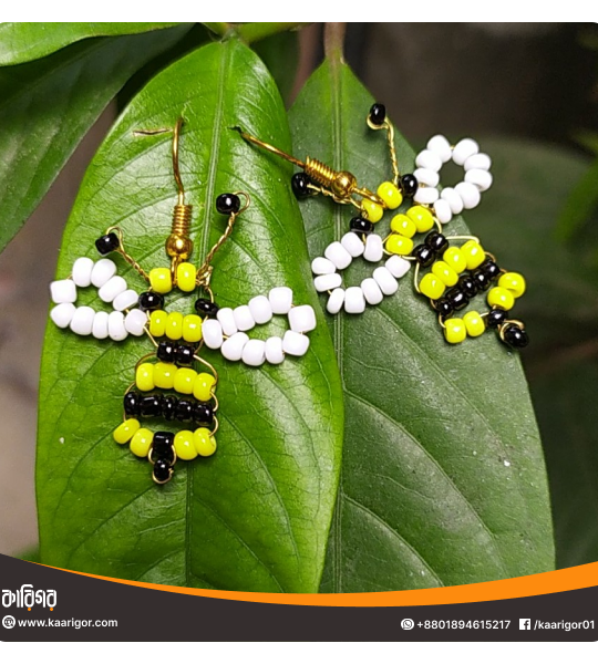 Bee - Beaded Earrings