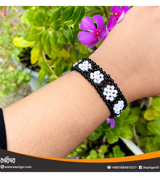 Crochete Patterned Beaded Bracelet