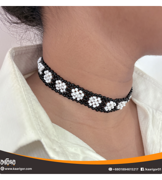 Crochete Patterned Beaded Choker