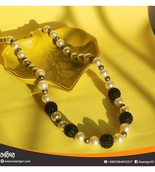 Monochrome Muse - Necklace